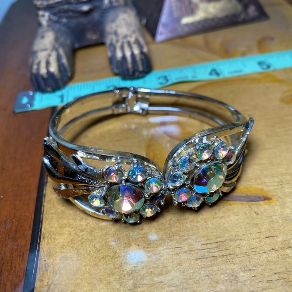 Vintage Crystal Bracelet - Picture 6 of 6